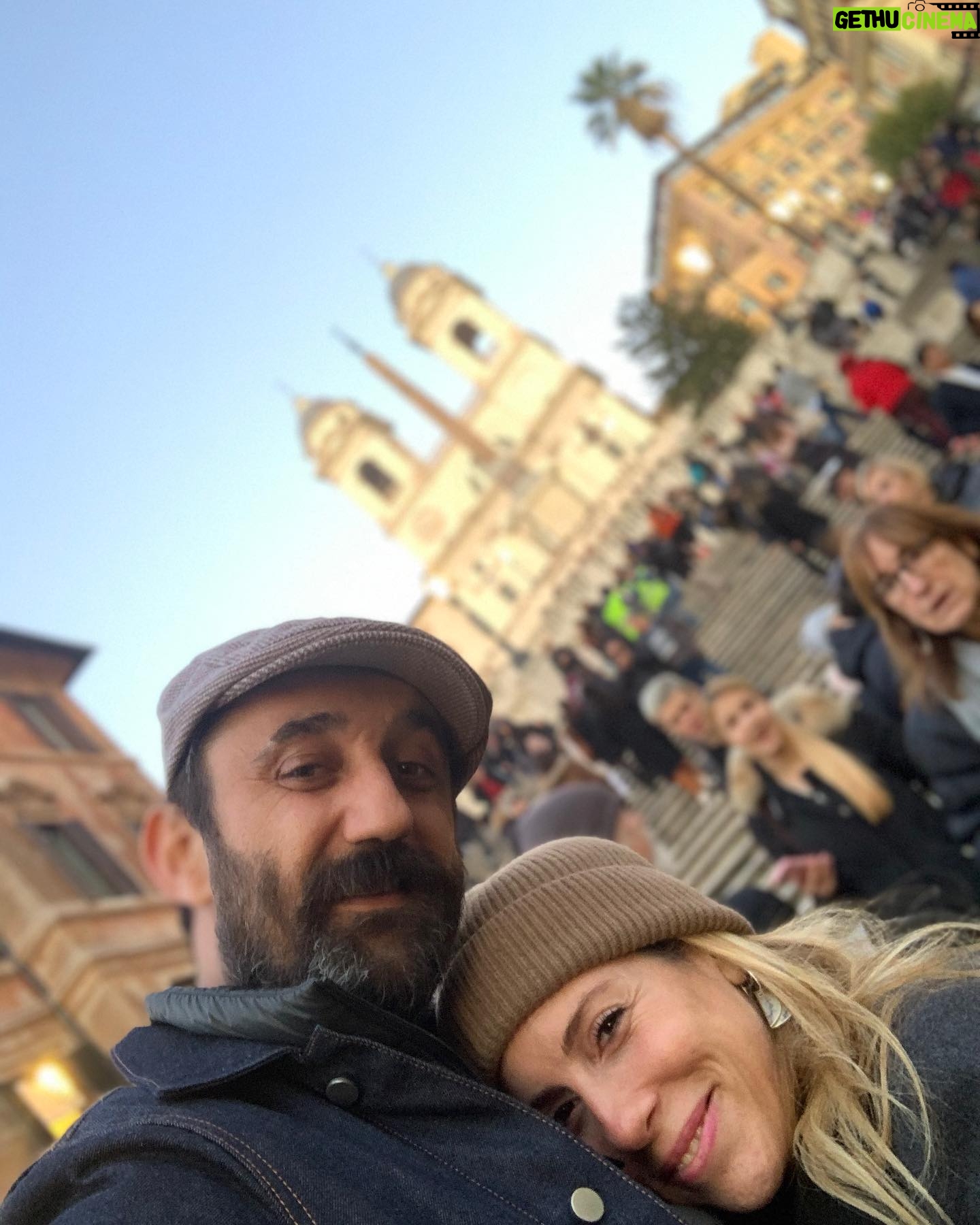 Necip Memili - 181.9K Likes - ,,,seninle geçen her an için teşekküredenim tanrıya, iyi ki,iyi ki🙏🙏🙏 mutlu yıllar aşkım, canım karım, kızımın annesi, iyi ki doğdun,,, @didemdayicioglu