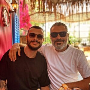 Necmi Yapıcı Instagram - Canım oğlum, yakışıklım @emre_yapici_  yeni yaşın sana güzellikler getirsin, gönlün sevgiyle dolup taşsın 🙏 İyi ki doğmuşsun seni çok seviyorum ❤️🧿♾