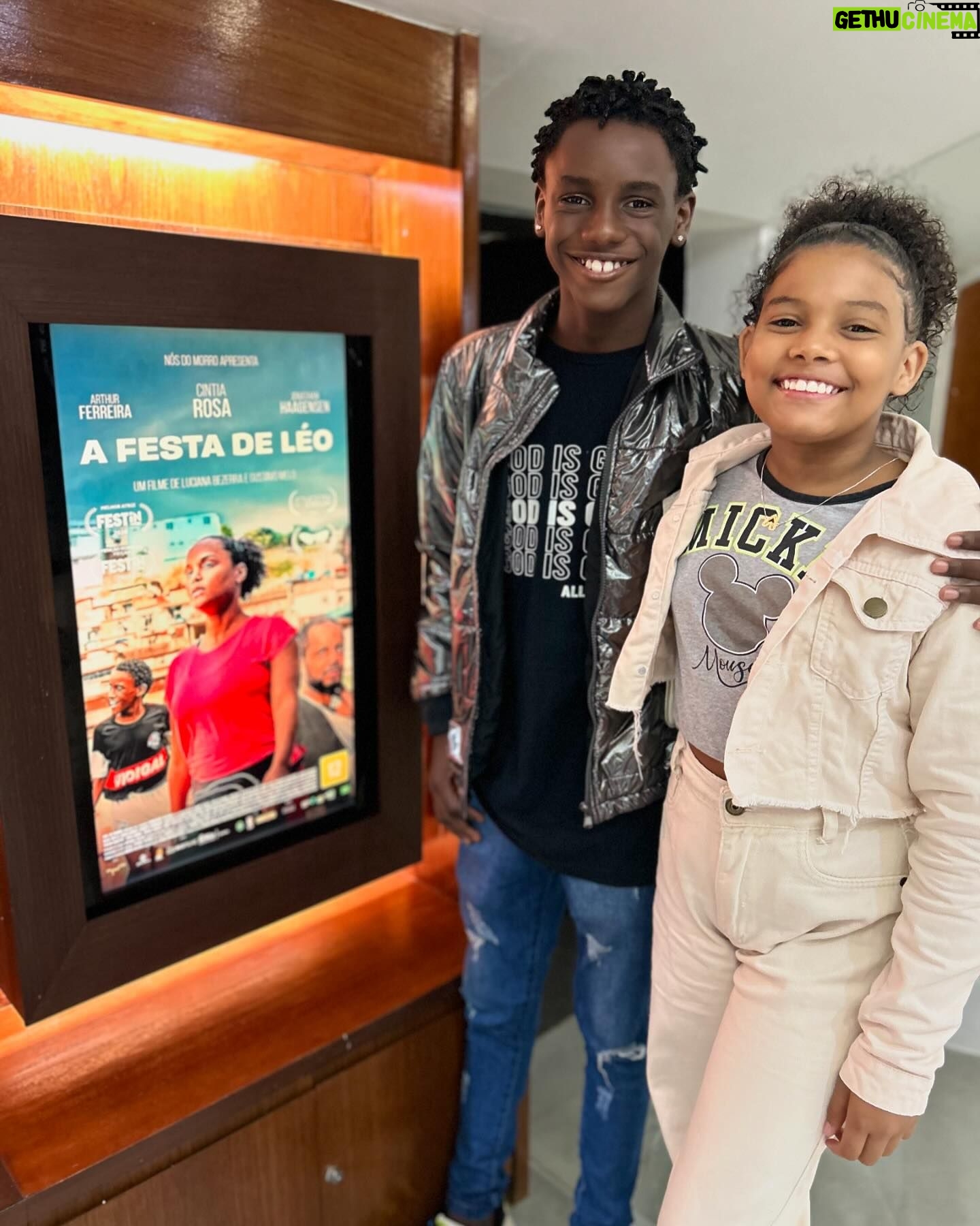 Nego Ney - 3.8K Likes - É HOJEEE
A grande estreia dessa festa linda nos cinemas
A Festa de Léo
#vivacinema #cinemabrasileiro #afestadeleo #nosdomorro #vidigal