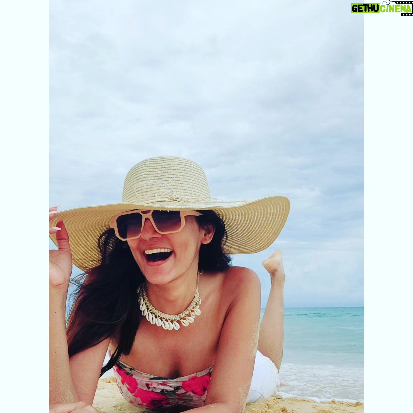 Neha Jhulka - 389 Likes - I left my 💙 in the Sand
#beach #sunshine #waves #phuket #lovesand #beachlover #travelphotography #travelgram