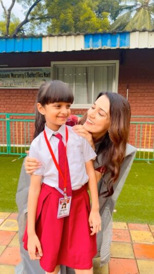 Neha Jhulka Instagram - Tu hain to muje fir aur kya Chahiya 😜😘
🍫🍨🍬🍭🍧

#reelitfeelit 
#swara_d_artist 
#shootmemories 
#childartist 
#childmodels 
#followwhatyoulove 
#comedy 
#funnyreels 
#comedyreels 
#comedyreelsindia