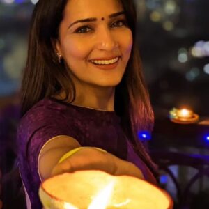 Neha Jhulka Instagram - Let there be light
Happy Diwali ✨️ 
Stay happy, peaceful and healthy.
#diwali
#saree #traditional #indianwear #diya #diwalidecorations #festivevibes