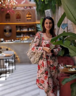 Neha Jhulka Instagram - Warmth of the sun
N a touch of floral magic to brighten up my day 💖 
Happy weekend to all

#floraldress
#warmsunshine #grateful🙏