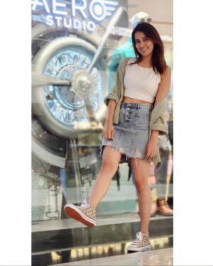 Neha Jhulka Instagram - Where You are happy and you Know IT 
Go TO MALL 😆 🤣
Retail therapy time n yummy food.. 

#mallcrawler #retailtherapy #happyplace #happyfeet👣 #njoy #foodstagram #funday