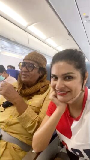 Neha Kaul Instagram - With the OG!! @ranjeetthegoli Ayee try karna to banta hai… 
@yashsinhaofficial 
#ranjeet #bollywoodmovies #topvillians #villiansofbollywood #videooftheday #reeloftheday #reels #reelsinstagram
