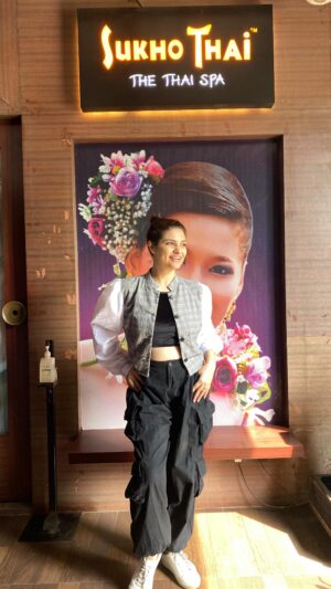 Neha Kaul Instagram - Sunday well spent @mysukhothai with a relaxing Balinese massage…  the pain and knots I didn’t know I had are gone away…. 

#thesukhothai #spaday #massagetherapy #relaxingmassage #bodywise #loveyourself #pampertime #ad #metime #influencer #mumbaiblogger #actor #reelsinstagram #reeloftheday