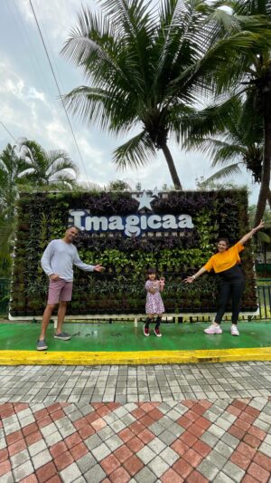 Neha Kaul Instagram - Twist, turn and tumble into fun @imagicaaworld 

#imagicaadiaries #momcation #adventurepark #themepark #wildrides #goodvibes #familyfun #funactivities #funwithkids #toddleractivities #toddlerlife #mominfluencer #actor #influencersofmumbai #fyp