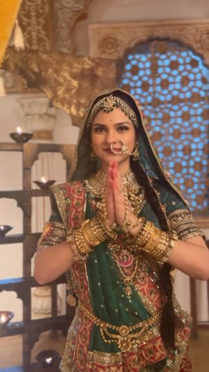 Neha Kaul Instagram - Shower your girl with some love as I play SONA in DHRUVTARA on SAB TV every Monday-Saturday at 8pm. Don’t miss the entry tonight. 🙋🏻‍♀️

#dhruvtara #sonysab #sabtv #shashisumeetproductions #sona #traditionallook #rajputana #indiantvserials #actor #influencer #reelsinstagram #ghoomar #reelsindia