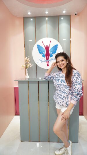 Neha Kaul Instagram - I saw my face transform in just one Helios Q Switch laser facial by @clinicmetamorphosis . It almost instantly fades away dark spots and pigmentation on your face, gives a beautiful glow that stays with you for long…🌟 

#clinicmetamorphosis #transformwithmetamorphosis #beautyblogger #mumbaiblogger #influencer #actor #medifacial #actor #skinritual #skincare #actorlife #instagood