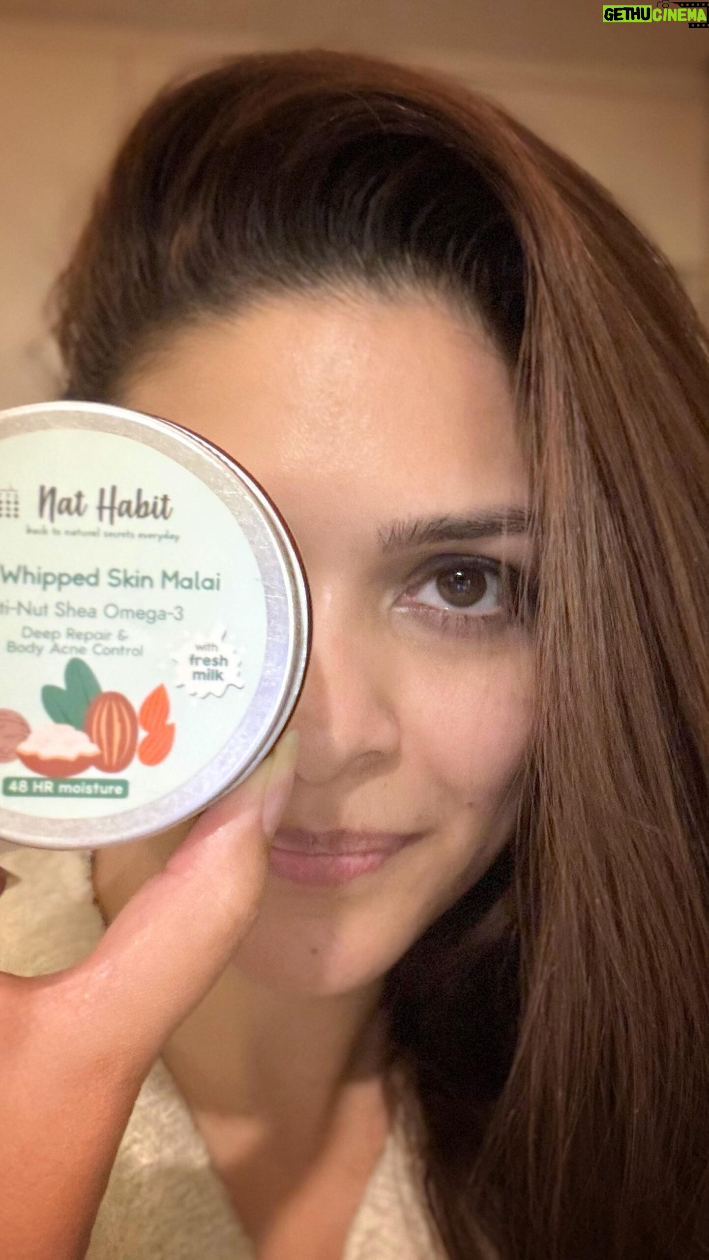 Neha Kaul - 7.7K Likes - @nathabit.in Skin malai is based on ayurvedic concepts which helps your skin to learn how to self hydrate. Try this and you will thank me later….
#NatHabit #FreshAyurveda #FreshFromAyurvedicKitchen #FreshMadeDaily #EkDumTaaza #SkinMalai #HydrateDeep #MoisturiseNaturally #MoisturisewithAyurveda #Nodryness #wintercare #actor #influencer #ad #realreview #honestreview #reelsindia