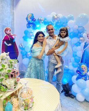 Neha Kaul Instagram - Thank u so much for all the birthday wishes for @hedyasingh 
In gratitude with all the love poured on us… 💖
Neha’s Outfit: @sabaayabymeher 
Jewellery: @vingsfeelit 
Hedya’s outfit: @hopscotch.in 
Birthday decor: @_balloons_n_papers 

#birthdaygirl #birthdaywishes #momdaughter #frozentheme #frozenthemeparty #birthdaydecormumbai #indowesternwear #fusionwear #fashiondiaries #fashioninfluencer #fashioninfluencerindia #actor #influencersofindia #bloggersofindia #mumbaiinfluencer #stylefile #fyp #toddlersofinstagram #toddlerfashion #fashionkids #hopscotchmoment #elsadress #cutekidsfashion #toddlermom #mominfluencer #instagood