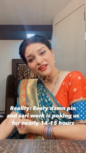 Neha Kaul Instagram - Expectation vs. Reality

#realitybites #actorslife #sareelook #indianwear #weddingwear #gajrahairstyle #reels #reelsinstagram #reelsindia #reelitfeelit #reelkarofeelkaro #trendingreels #funnyreels #funnyvideos #trendingvideos #shootlife #vanityvandiaries #onset #longhoursofshooting
