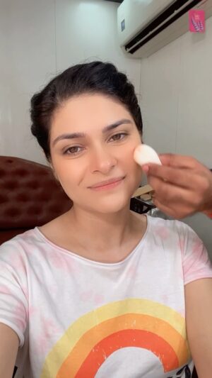Neha Kaul Instagram - Par mere wala to sachchi mein alag hai 😘@lezly.singh13 
#reelsinstagram #instareels #reelsindia #trendingreels #reelitfeelit #funnyreels #vanitydiaries #shootlife #actor #actorlife #funnyvideos #funnyreelsindia #instagood