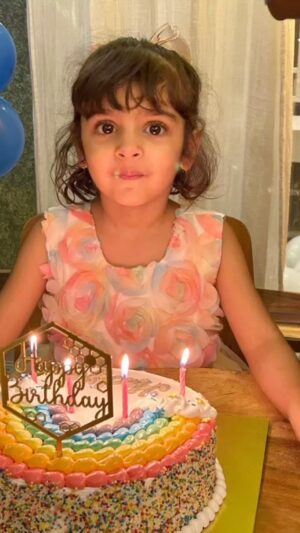 Neha Kaul Instagram - And just like that my girl turns 4✨
@hedyasingh your mumma papa love u unconditionally and we r proud of u. You have a golden heart with compassion for everyone. May God’s favour shine on you all through your life.
A big thank u to all the family and friends for pouring out your blessings and wishes for Hedya ❤️

#birthdaygirl #julygirl #leogirl #familygoals #toddlerlife #toddlermom #familylove