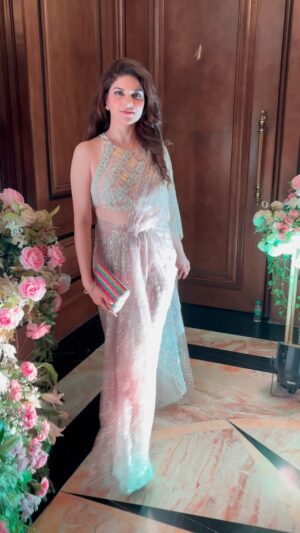 Neha Kaul Instagram - Wedding ready with @ellemorafashions ✨

#fashiongram #readytowearsaree #prestichedsaree #glamsaree #weddingwear #influencer #influencerfashion #actor #celebfashion #trendingreels