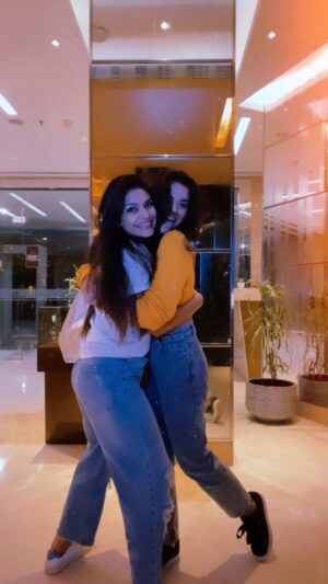 Neha Kaul Instagram - Little moments that become great memories 😍🫰🏻

#reelitfeelit #trending #shrutisreel #goodvibes #creatingmemories