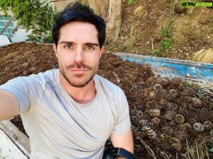 Neil Ellice Instagram - No acting gig is complete without the day job you swear off every single time...and then go right back to it like an excited doggo. 🌲🪚🌿⚒️