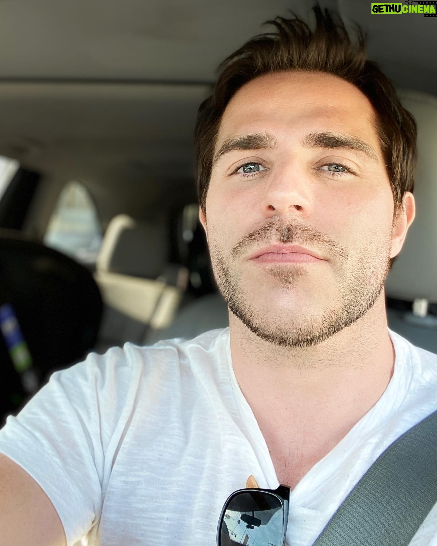 Neil Ellice - 1.8K Likes - new normal ain't so bad 🙏🏼🤟🏼🌤