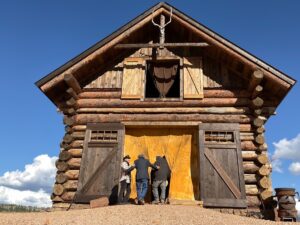 Neil Young Instagram - Join us in the 

BARN

The Album
New Single - Shape Of You 
& 
New Video by @particlekid & @dhlovelife 
ALL come out this Friday‼️
🎶💕☮️