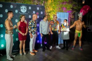 Neilas Katinas Instagram - CARNAVAL otro evento de @lets_dance_by_neilas 
Así se vivió junto a tod@s l@s soci@s del club social de @neilaskatinas en el @hotel.director 

Gracias a nuestros amigos Sponsors 
@hotel.director 
@clinicaglowing 
@skinlab_cl 
@vinaravanal 
@valdiviesochile 
@pasteleriacandelle 

Show a cargo de @neilaskatinas @nicolegaultier @cami.escala @paula.valdivieso.5 @yenima_24 

Música de @danieladuartedj 
Decoración de @j.jnovedades 
Pelo y look de Neilas @therosdwellab @rosdwel_m 
Fotos de @sofiafurniel 
PRÓXIMO EVENTO VIERNES 3 MAYO🔴RED & BLACK⚫️