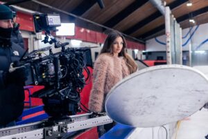 Nelly Řehořová Instagram - Nová kampaň ČT1, ČT sport a ČT D jejíž cílem je propagovat pozitivní hodnoty ve sportu. Téma je spojené s českým hokejem a zdůrazňují fair play, boj proti předsudkům, všestrannost nebo spolupráci rodičů a trenérů. Děkuji, že můžu být součástí. 🙏🏼❤️🏒