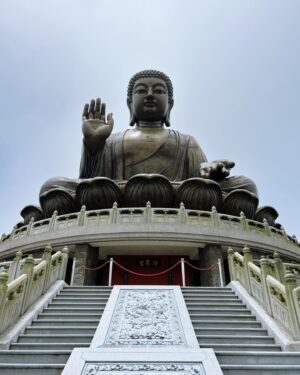 Nelly Řehořová Instagram - Last day in Hong Kong. 💙 I will miss this place so much. I will definitely come back one day and hopefully soon. 🙏🏼 #hongkong #bigbuddha #lantauisland #10thousandbuddhasmonastery #china