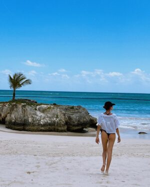 Nelly Řehořová Instagram - Blue eden 🩵 #dominicanrepublic #vacation #paradise #beachvibes