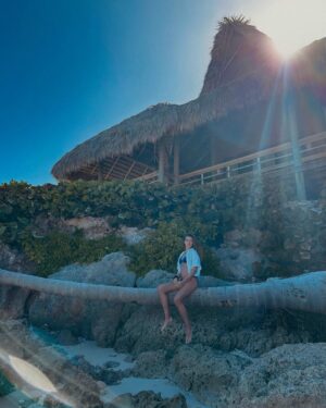 Nelly Řehořová Instagram - Blue eden 🩵 #dominicanrepublic #vacation #paradise #beachvibes