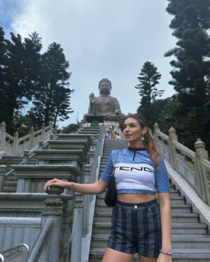 Nelly Řehořová Instagram - Last day in Hong Kong. 💙 I will miss this place so much. I will definitely come back one day and hopefully soon. 🙏🏼 #hongkong #bigbuddha #lantauisland #10thousandbuddhasmonastery #china