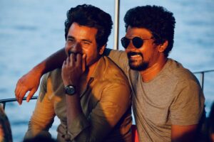Nelson Dilipkumar Instagram - #Sunkissed... Goa ku vanthathuku sun kissed thaan michammm 😝🤪 #sunset #goa #DOCTOR #myfriend