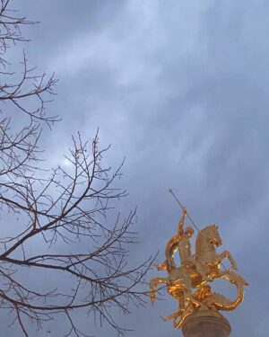 Nelson Dilipkumar Instagram - #skyandgold #shotoniphone #nofilter