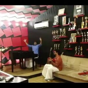 Nelson Dilipkumar Instagram - #chellamma chumma jolly ah with the coolest @sivakarthikeyan & @anirudhofficial 😍🤗 #doctor