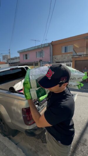 Nelson Piquet Jr. Instagram - Vamos bater uma tonelada até o final da semana pessoal!

Segue um pouquinho da nossa visita na @protecaoanimalresgate hoje de manhã.