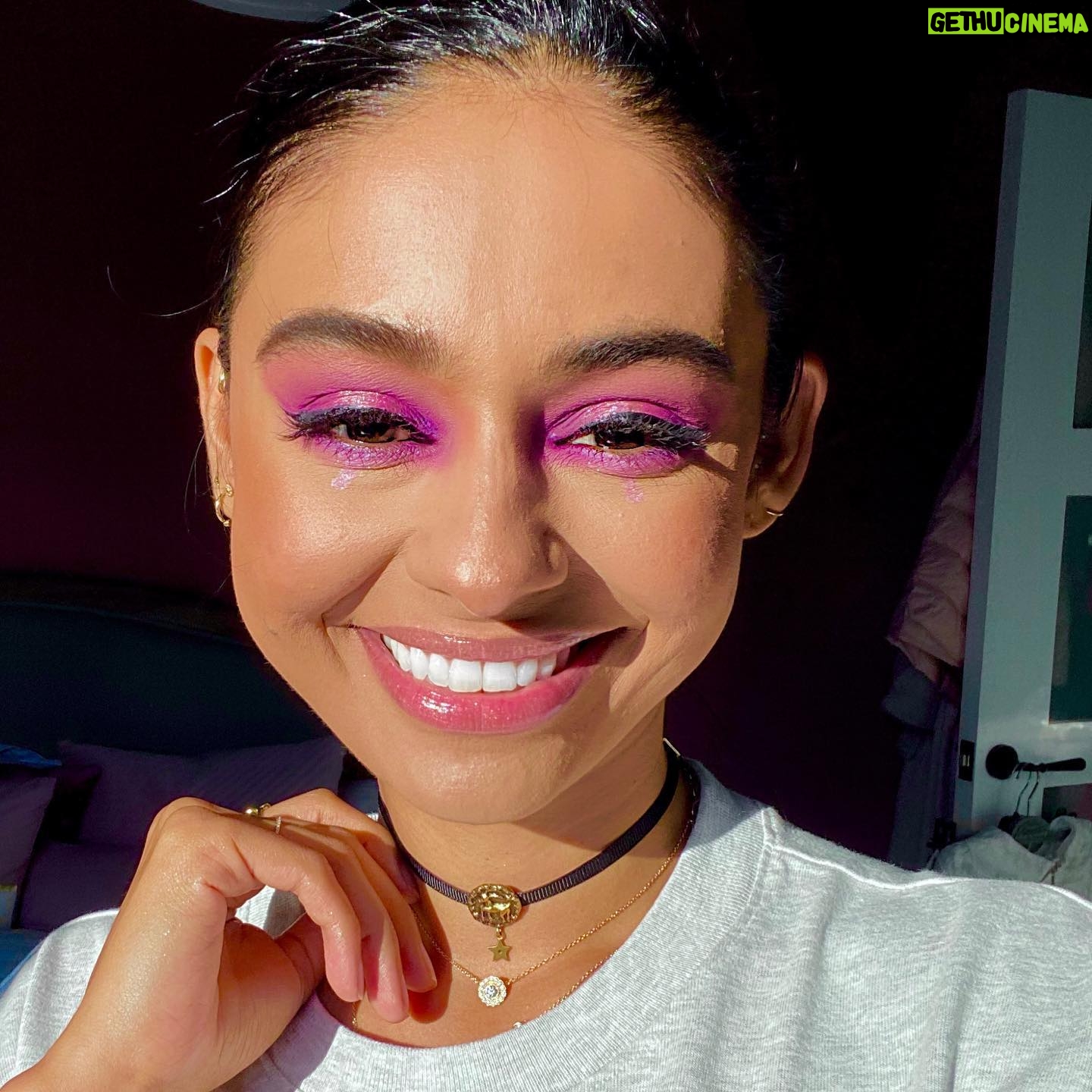 Nelufar Hedayat - 1.4K Likes - Mista spakuh ✨