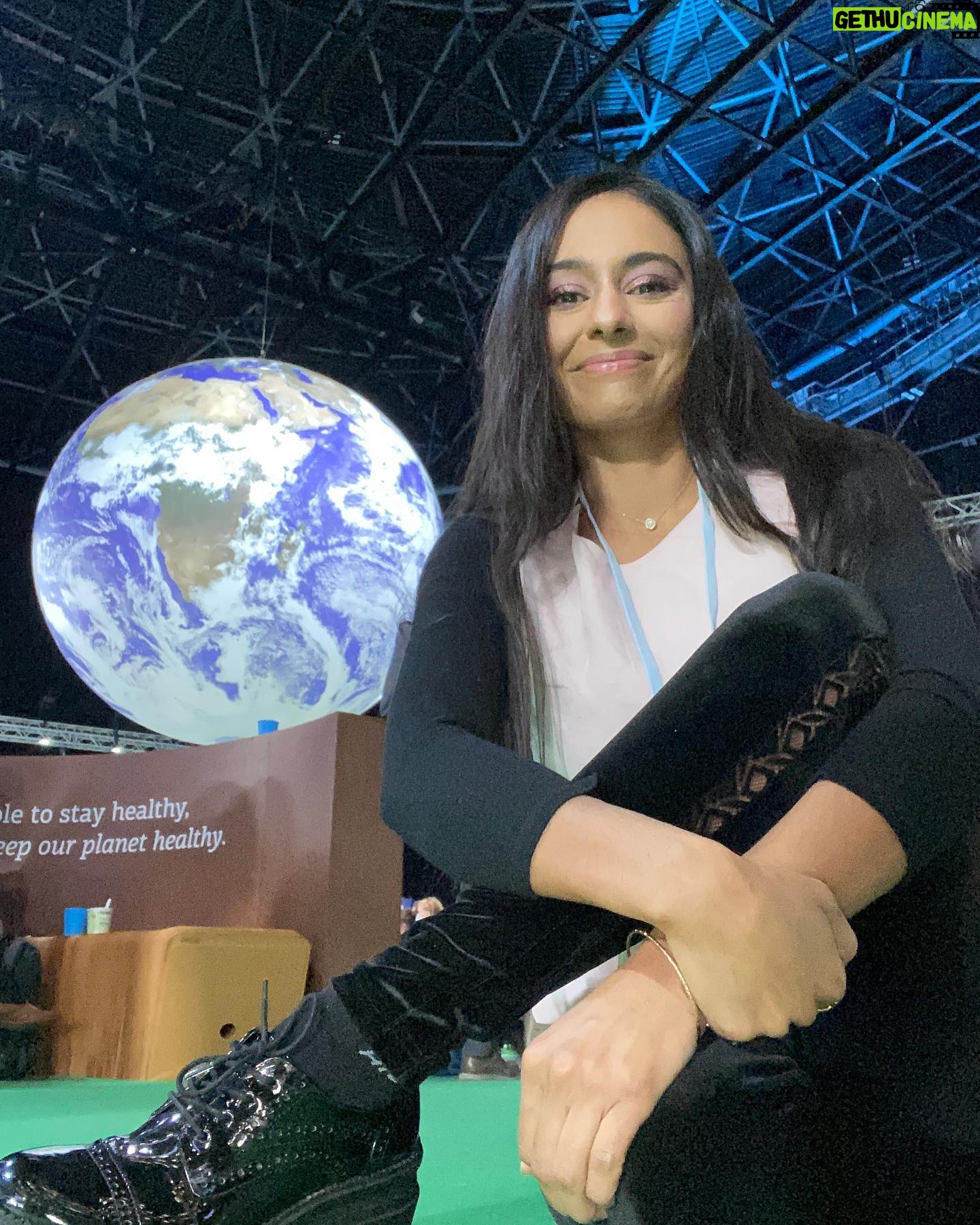 Nelufar Hedayat - 1.6K Likes - They made a symbolic world for the one we’re on course to ruin if we don’t act now! #COP26