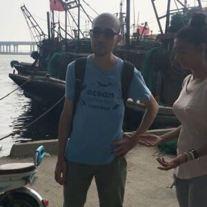 Nelufar Hedayat Instagram - Often when I’m interviewing for an Investigation/documentary the third guest is always the bleeding weather as in this case filming in China when a literal storm wanted to be interviewed 🌬 ☔️