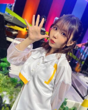 Nene Hieda Instagram - 👩‍🔬❤️‍🔥

激アツなツアーの幕開け！！
愛知ちょーちょーありがとう！！🫶

過去最大曲数、まじですごいことになってるので
兵庫&東京もお楽しみに❤️‍🔥

新衣装も可愛すぎなのよん(⁎⁍̴̛ᴗ⁍̴̛⁎)💛

#ダイアローグ #ライブ衣装