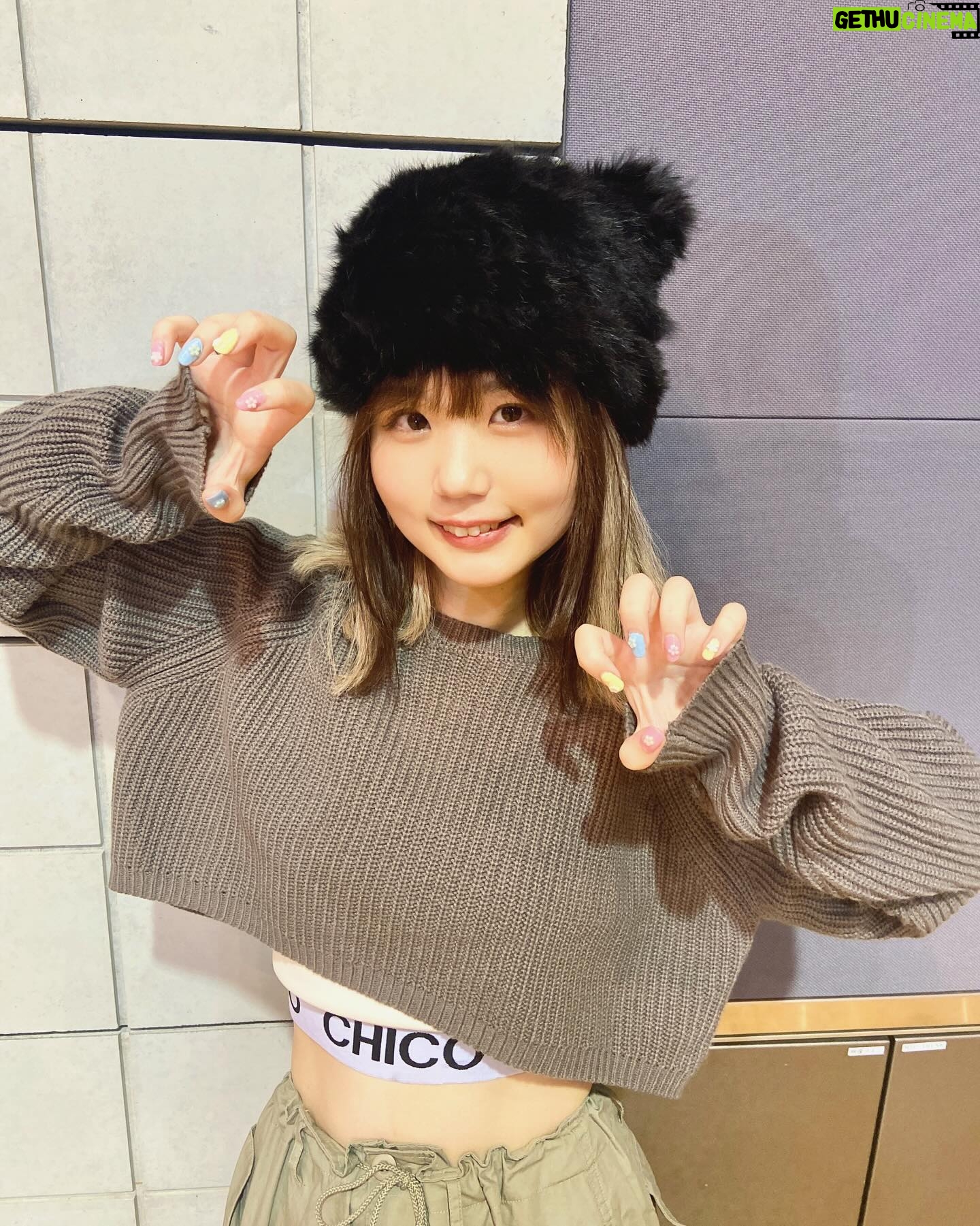 Nene Hieda - 2.4K Likes - 🕺🐈⬛⚡️
ダンパフォ動画のオフショです✌︎
フォーメーションダンス頑張っております‼️
写真どれが好きかみんな教えて〜ぜひ👐
#ダイアローグ
