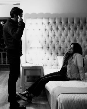 Neslihan Atagül Instagram - İyi gidiyoruz sevgilim, devam edelim 😉♥️🥂 

🍀✨♥️ #8anniversary