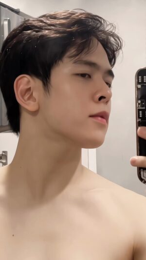 Nguyễn Bá Vinh Instagram - 🥊🥵 #o2production