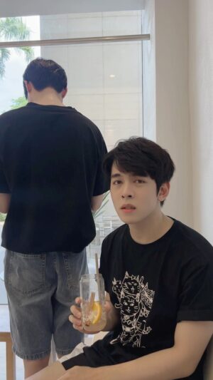 Nguyễn Bá Vinh Instagram - Is complicated 😞 #o2production #o2talents #viantheseries