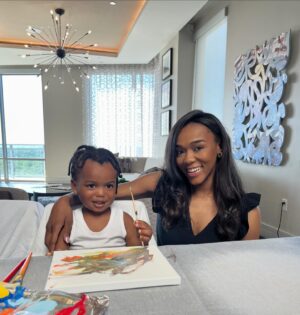Nia Holloway Instagram - Ezekiel 19:2-3 

“What is your mother? A lioness among lions! She lay down among the young lions and reared her cubs. She raised one of her cubs to become a strong young lion.” 

Happy Mother’s Day 💜