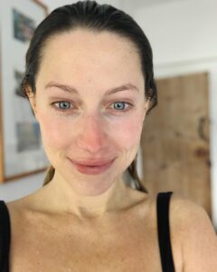 Actress Niamh Walsh HD Instagram Photos and Wallpapers December 2022