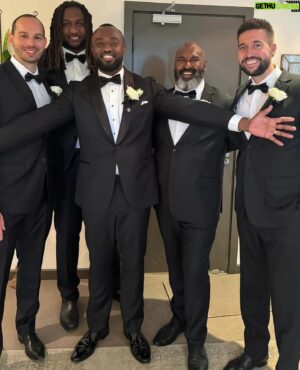 Nic Naitanui Instagram - The Naitanuis, what an amazing wedding! Congratulations @blackanui @nonnymulholland #nonnysmarkedforlife
