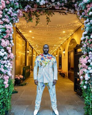 Nicco Annan Instagram - Midnight Blooms 🌙🌔✨

Had an evening to remember for sure. All things #NYFW attending 
 @sergiohudson & @givenchy 
📸 @thedrk_knight 
Styling✨ @icontips 
Bloom in @kamsitcharles original🌙 suiting.