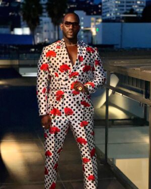 Nicco Annan Instagram - Mood all week long…
Blue/Black in the moonlight ✨
from the  #EbonyPower100 Gala @ebonymagazine 
Thank you for having me and space for ALL of Us #MovingBlackForward

💯🖤1
Styling 🌹 @icontips 
Polka Rose 🌹 @kamsitcharles 
Eyewear 🌹 @timeless_framework 
  @ditaeyewear