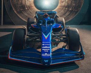 Nicholas Latifi Instagram - Meet the FW44 😍 Loving the new look for us this year!