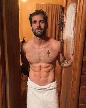 Nick Baga Instagram - Process over perfection. 

As I muster up the energy to go to the gym on this chilly LA morning I'm reminding myself that showing up  is the win. No need to compare where I was or how I looked because like most things, health and wellness is an infinite game. There'll never be a day when I reach a goal and I'm done... there will always be more work to do. Whether that is to maintain, to build strength, increase mobility, stretch, shift my eating habits. None of these are constantly the same and depend on what is happening in my life at the time. However I take pride in doing the work to feel my best and move my best. 

Looking at these photos from a couple weeks ago, this was right after an intense phase of dance & movement. Here I was feeling really good, lean, strong, mobile and inspired. 

My motivation for today.

#Bagalove #vegan #health #fitness #wellness #lean #dancer #movement #workout #infinitegame