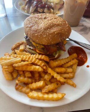 Nick Wolfhard Instagram - Eat Burger as reward