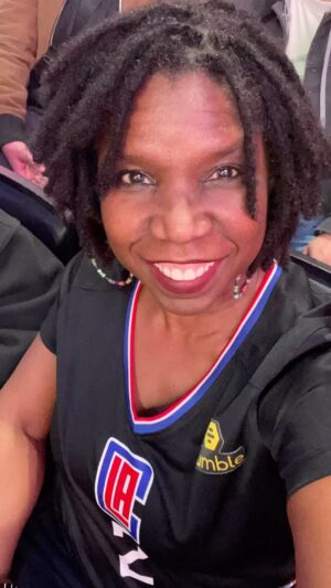 Nicki Micheaux Instagram - We outside! 🤩🤣 

#goclips #clippernation